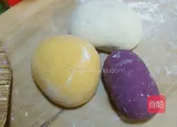 small Illustration of how to make pig steamed buns 1