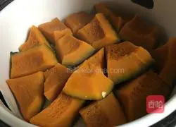 Illustration of how to make pumpkin pattern steamed buns 1