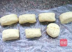 Illustration of how to make pork buns 7