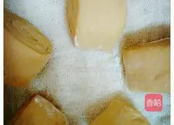 Illustration of how to make brown sugar steamed buns 6