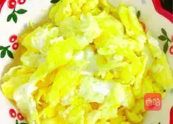 Illustration of how to make colorful egg fried rice 7