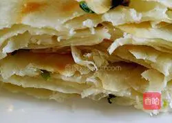 Thousand-layer scallion pancake with French fries illustration 8