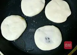 Illustration of how to make vegetable beef patties 16