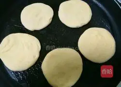 Illustration of how to make pumpkin dough cakes 8