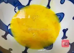 Illustration of how to make shrimp and egg fried rice 1