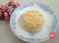 Illustration of how to make egg fried rice 18