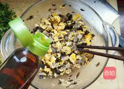 Illustration of how to make three fresh dumpling fillings 6