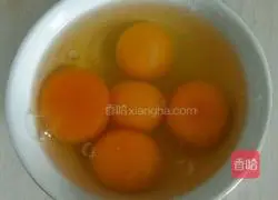 Illustration of how to make pan-fried local egg pancake 2