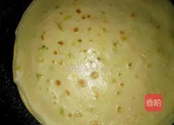 Illustration of how to make breakfast egg burritos 7