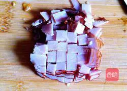 Illustration of how to make golden fried steamed buns 3