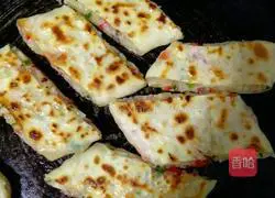 Illustration of making homemade radish cake 7