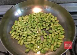 Illustration of how to make edamame egg pancake 2