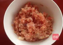 Illustration of how to make small wontons 1