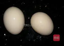 Illustration of how to make beans and egg noodles 1