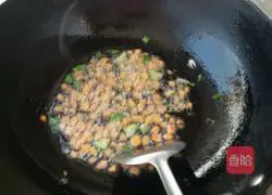 Baby's Egg Fried Rice Recipe Illustration 4