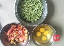 Illustration of how to make egg noodles 1