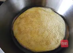 Illustration of making dough sesame cake 7