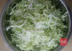 Illustration of how to make braised cabbage cake 3