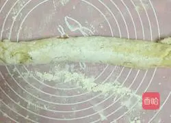 Illustration of how to make bean dregs and five-spice pancake wowotou 7