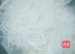 Assorted Ham and Egg Fried Noodles Recipe Illustration 3