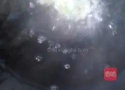 Illustration of how to make vegetable and meat wontons 7