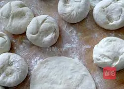 Illustration of how to make shepherd's purse steamed buns 3