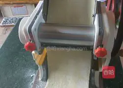 Illustration of how to make leek, egg and sesame dumplings 9