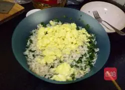 Chives Illustration of how to make egg buns 5