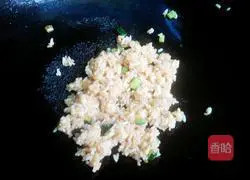 Illustration of how to make soy fried rice 6