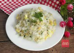 Illustration of how to make green onion and egg fried rice 13