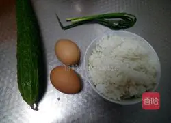 Illustration of how to make golden fried rice 1