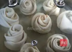 Rose flower steamed buns Practice illustration 4