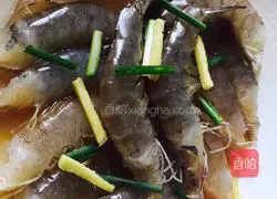 Illustration of how to make seafood noodles 4