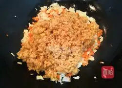 Illustration of how to make lazy fried rice 9