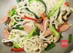Illustration of how to make fried noodles 7