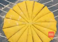 Illustration of how to make three-color chrysanthemum steamed buns 9