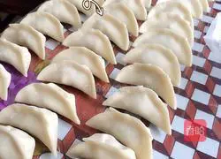 Illustration of how to make dumplings 8