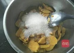 Illustration of how to make fried sweet potato cakes 4