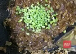 Illustration of how to make minced meat vermicelli 7