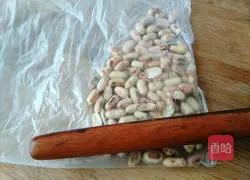 Illustration of how to make glutinous rice balls with peanut and mung bean paste 3