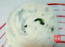 Illustration of how to make scallion pancakes 12