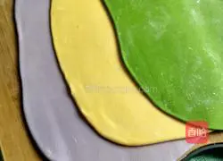 Illustration of how to make rainbow dumplings 6