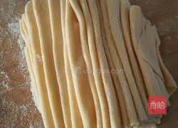 Illustration of how to make Yuanbao dumplings 17