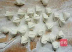 Illustration of how to make celery dumplings 4