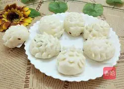 Illustration of how to make hedgehog buns 13