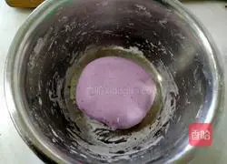 Purple Sweet Potato Flower Steamed Bun Recipe Illustration 7