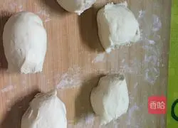 Illustration of how to make dough steamed buns 16