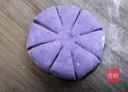 Illustration of how to make chrysanthemum colored steamed buns 6