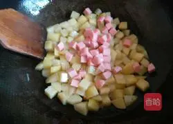 Illustration of how to make potato stewed rice 8