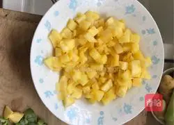 Pineapple Fried Rice Recipe Illustration 3